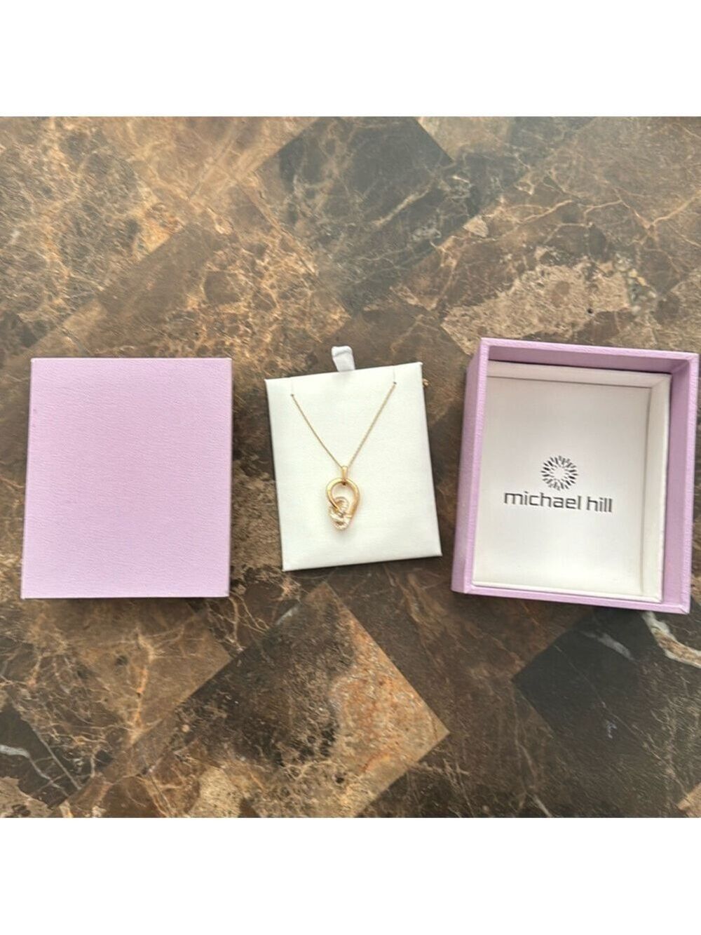 Michael Hill 10k Knots Collection Diamond Necklace ❤️❤️